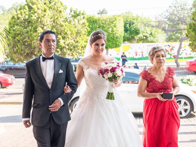 La boda de Jesús y Marisol en Salamanca, Guanajuato 38