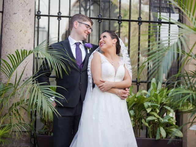 La boda de Mattiew y Fabiola en Guadalajara, Jalisco 33