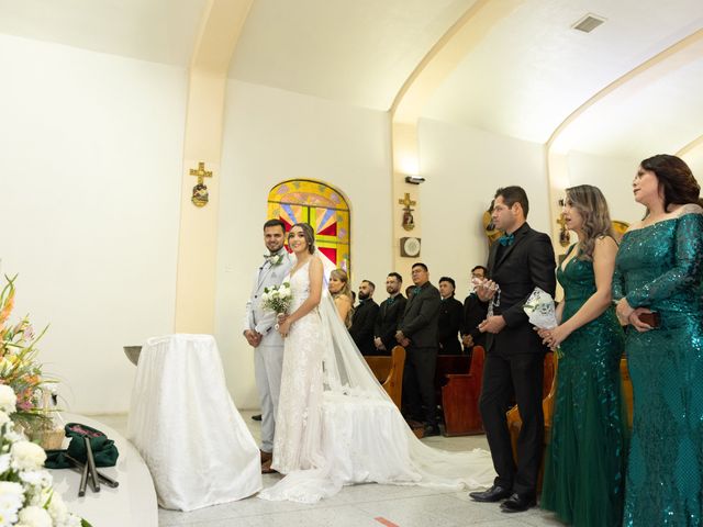 La boda de Anahí y Adrián en Nuevo Casas Grandes, Chihuahua 15