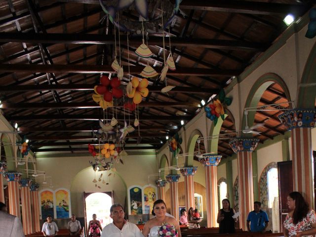 La boda de Jesús Manuel y Linda Cristell en Comalcalco, Tabasco 4