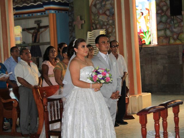 La boda de Jesús Manuel y Linda Cristell en Comalcalco, Tabasco 1