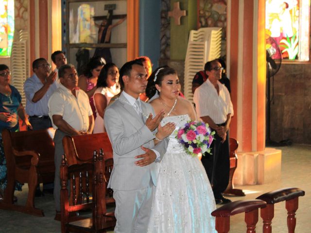 La boda de Jesús Manuel y Linda Cristell en Comalcalco, Tabasco 6