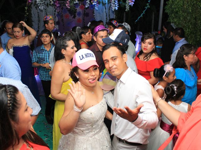 La boda de Jesús Manuel y Linda Cristell en Comalcalco, Tabasco 20