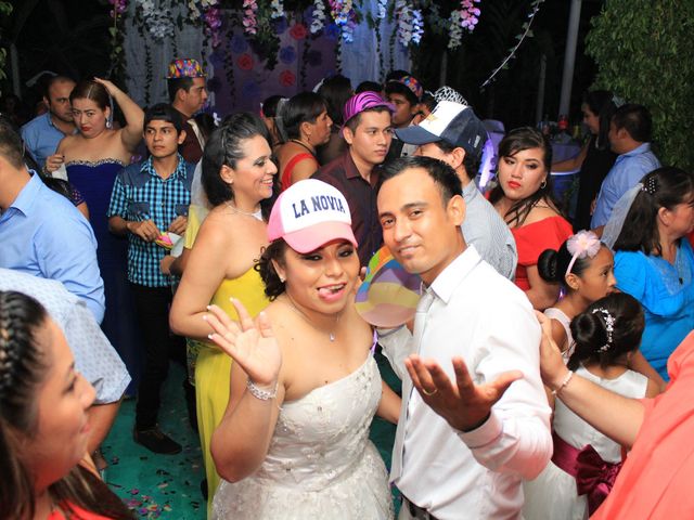 La boda de Jesús Manuel y Linda Cristell en Comalcalco, Tabasco 22