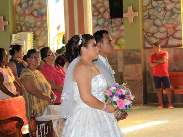 La boda de Jesús Manuel y Linda Cristell en Comalcalco, Tabasco 7