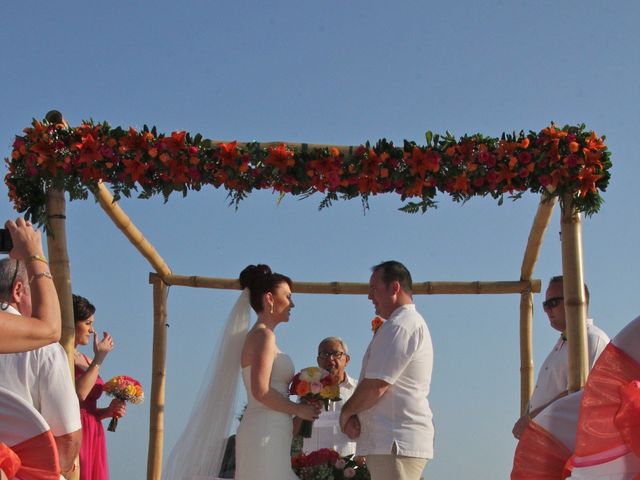 La boda de Donald y Michelle en Huatulco, Oaxaca 12