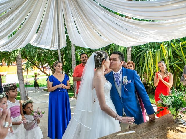 La boda de Omar  y Geraldine  en Xochitepec, Morelos 26