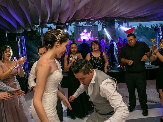 La boda de Omar  y Geraldine  en Xochitepec, Morelos 32