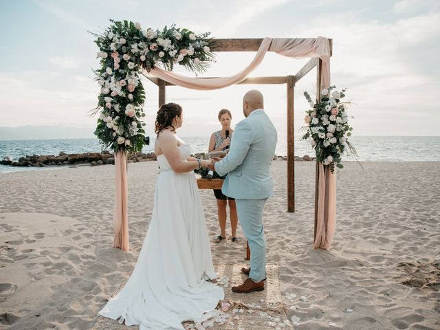 La boda de Karina y Iván en Puerto Vallarta, Jalisco 13