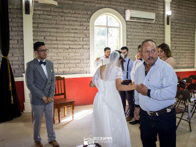 La boda de Juan Carlos y Daniela en Hualahuises, Nuevo León 23