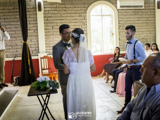 La boda de Juan Carlos y Daniela en Hualahuises, Nuevo León 29
