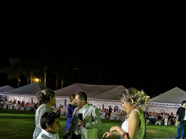 La boda de Karla Gabriela  y Adrián Antonio  en León, Guanajuato 4