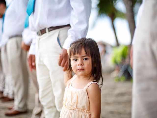 La boda de Carlos y Ahtziri en Bahía de Banderas, Nayarit 28