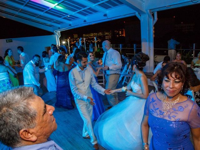La boda de Carlos y Ahtziri en Bahía de Banderas, Nayarit 59