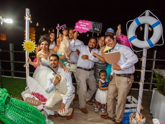 La boda de Carlos y Ahtziri en Bahía de Banderas, Nayarit 61