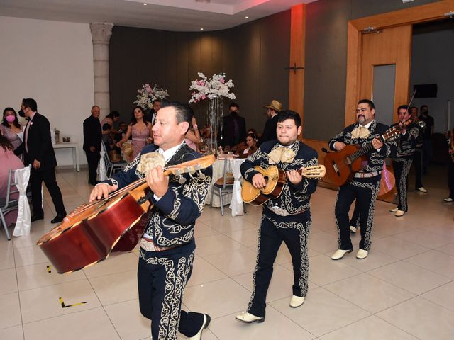 La boda de Jonatan y Libia en Guadalupe, Nuevo León 37