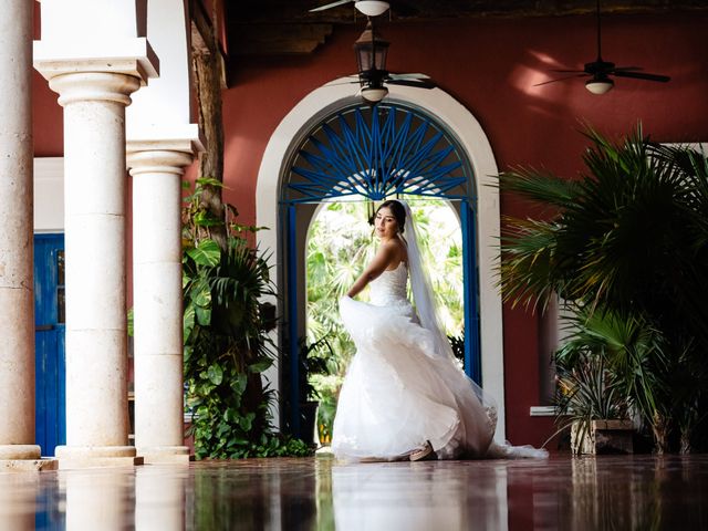 La boda de Roberto y Valeria en Playa del Carmen, Quintana Roo 32