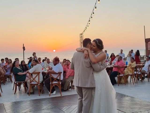 La boda de Evelin  y Antonio  en Puerto Vallarta, Jalisco 10