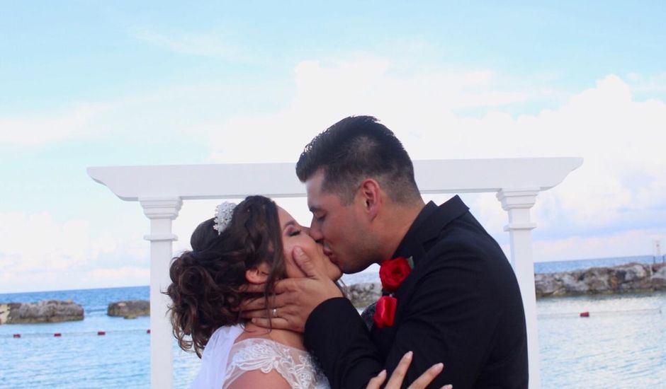 La boda de Erick y Brenda  en Cancún, Quintana Roo