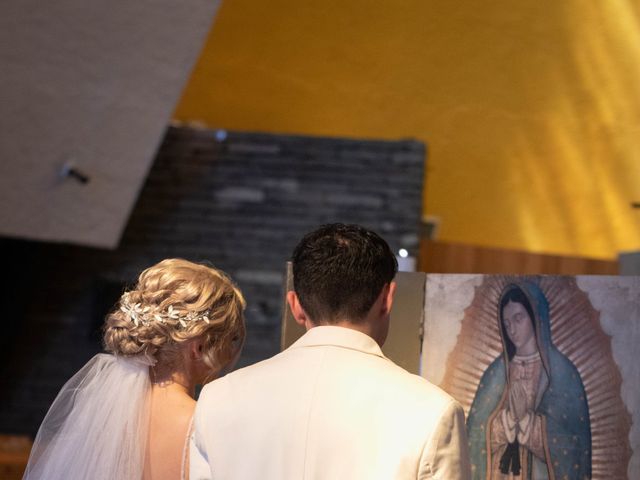 La boda de Omar y Paulina en Xochimilco, Ciudad de México 21