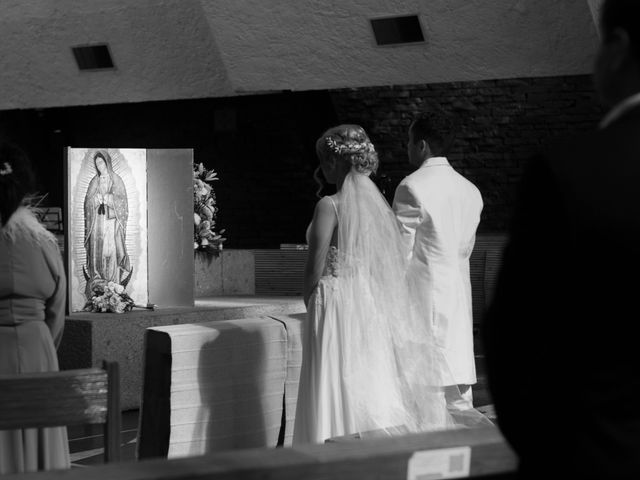 La boda de Omar y Paulina en Xochimilco, Ciudad de México 22