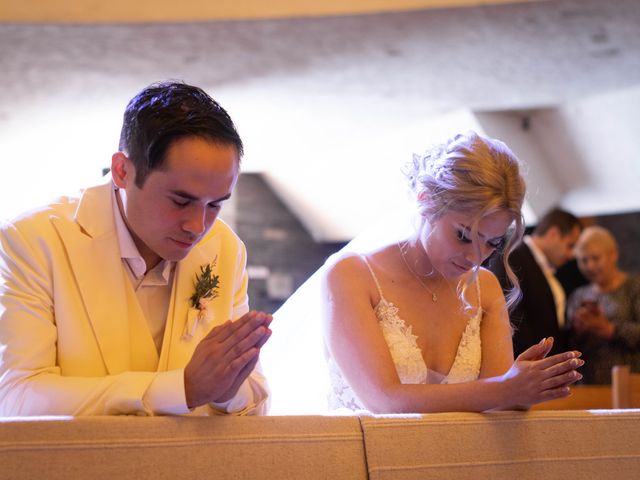 La boda de Omar y Paulina en Xochimilco, Ciudad de México 24