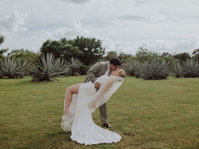 La boda de Osvaldo y Caroline en Kinchil, Yucatán 29