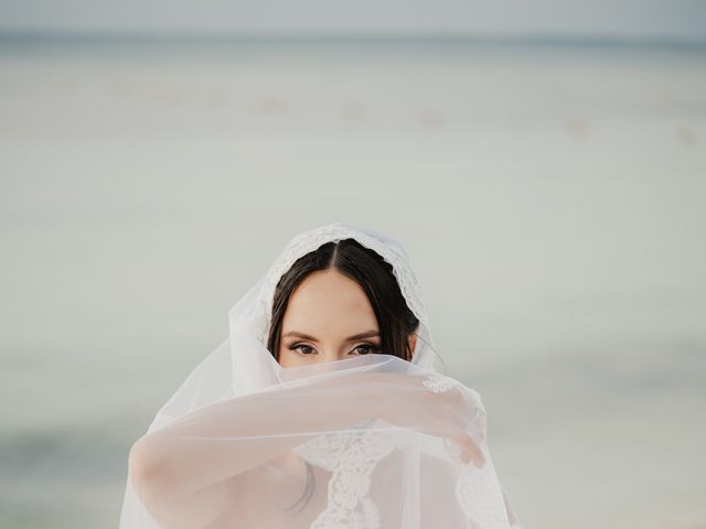 La boda de Lucia y Geraldine en Cancún, Quintana Roo 33