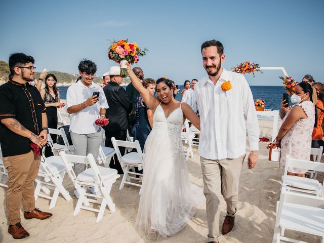 La boda de Tyler y Julia en Huatulco, Oaxaca 28