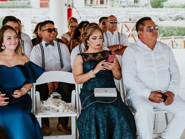 La boda de Hugo y Esmerarlda en Cancún, Quintana Roo 40