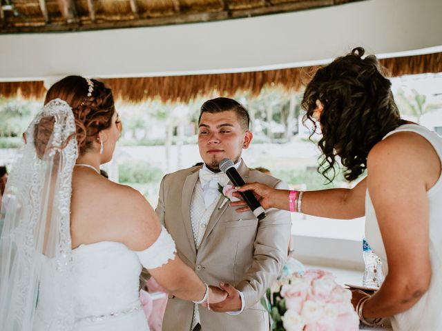 La boda de Hugo y Esmerarlda en Cancún, Quintana Roo 41