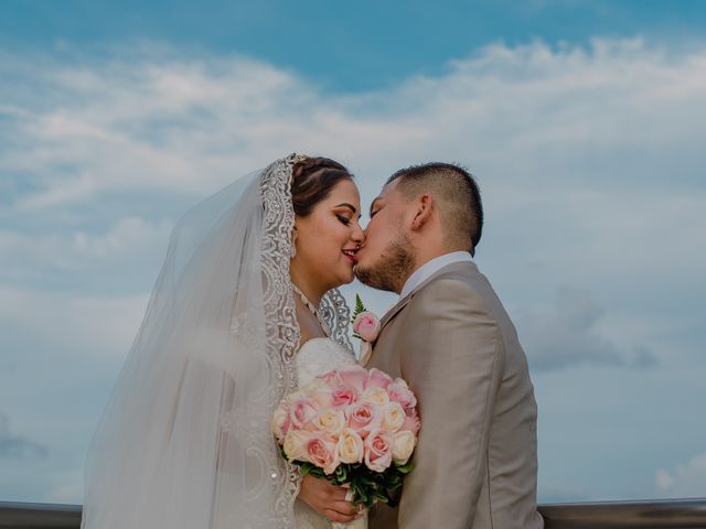 La boda de Hugo y Esmerarlda en Cancún, Quintana Roo 63