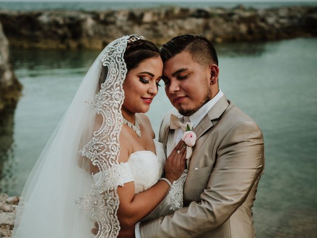 La boda de Hugo y Esmerarlda en Cancún, Quintana Roo 64