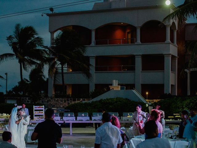 La boda de Hugo y Esmerarlda en Cancún, Quintana Roo 71