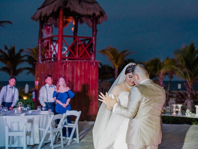 La boda de Hugo y Esmerarlda en Cancún, Quintana Roo 74