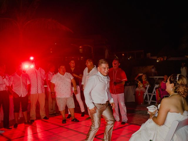 La boda de Hugo y Esmerarlda en Cancún, Quintana Roo 91