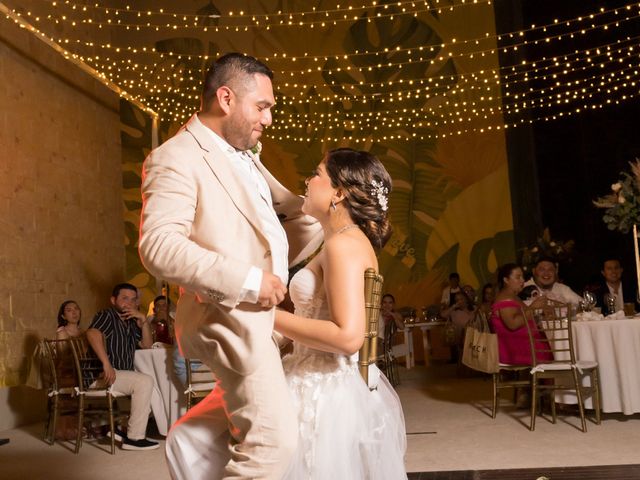 La boda de Cesár y Jocelyn en Cancún, Quintana Roo 13