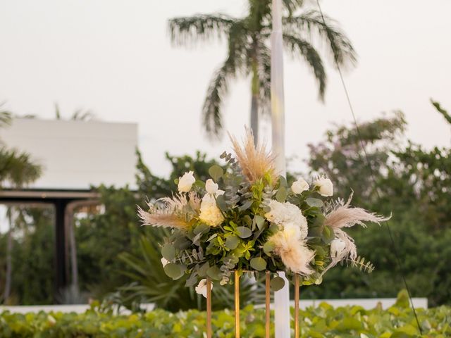 La boda de Cesár y Jocelyn en Cancún, Quintana Roo 19