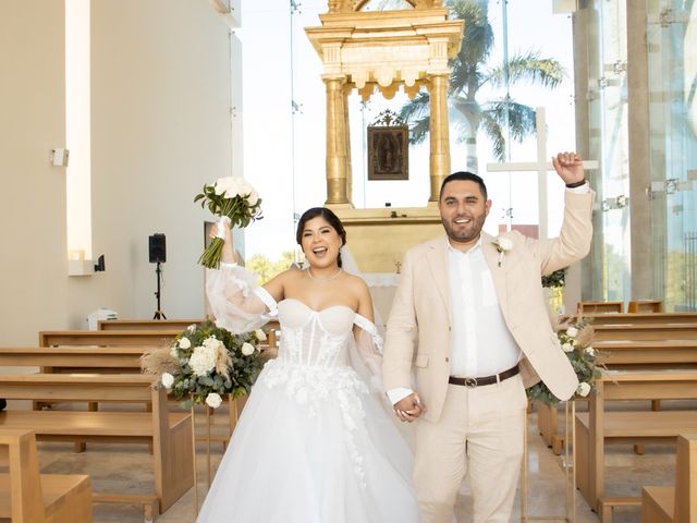 La boda de Cesár y Jocelyn en Cancún, Quintana Roo 23