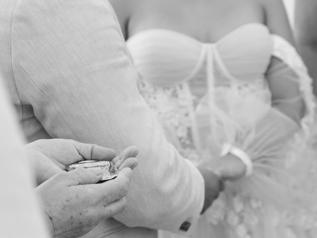 La boda de Cesár y Jocelyn en Cancún, Quintana Roo 35