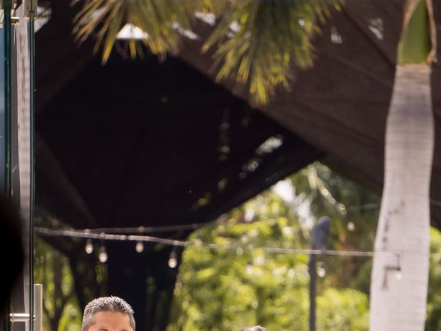 La boda de Cesár y Jocelyn en Cancún, Quintana Roo 41