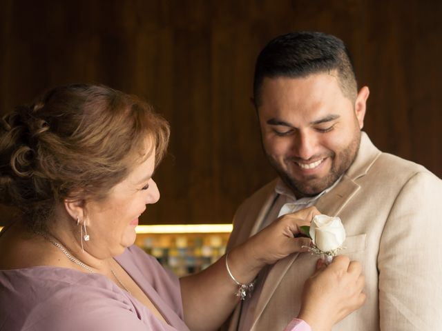 La boda de Cesár y Jocelyn en Cancún, Quintana Roo 44