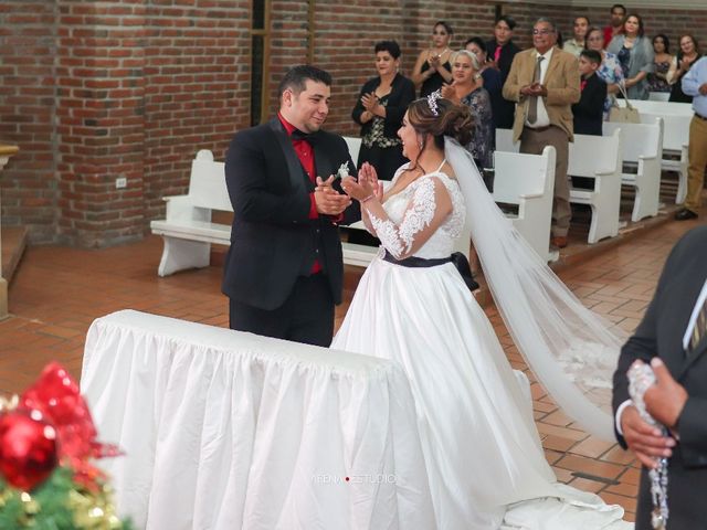 La boda de Antonio Alejandro  y Carmen Georgina en La Paz, Baja California Sur 21
