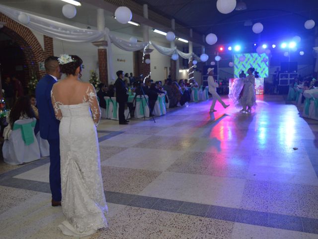 La boda de Erick y Montserrat en Teoloyucán, Estado México 27