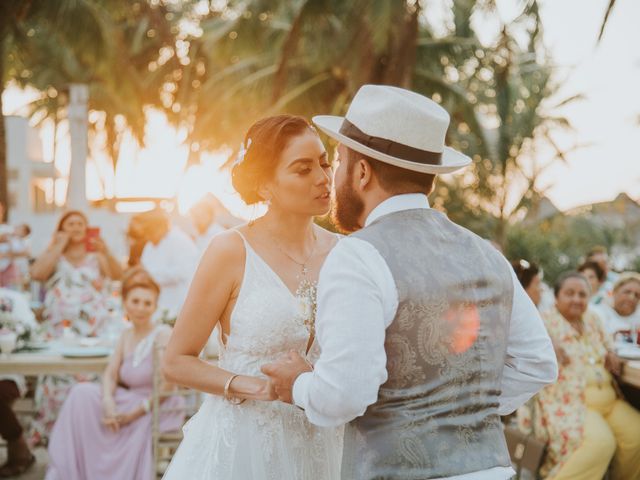 La boda de Michael y Lizbeth en Telchac Puerto, Yucatán 112