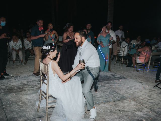 La boda de Michael y Lizbeth en Telchac Puerto, Yucatán 135