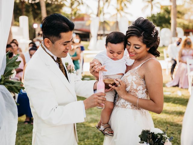 La boda de Walter y Gabriela en Huatulco, Oaxaca 28