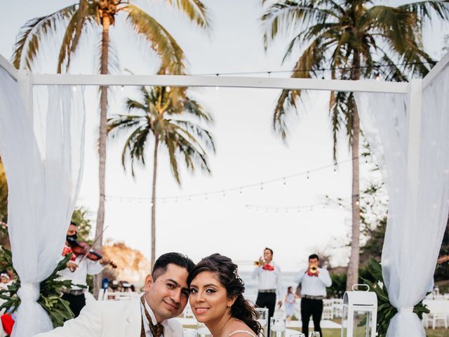 La boda de Walter y Gabriela en Huatulco, Oaxaca 44