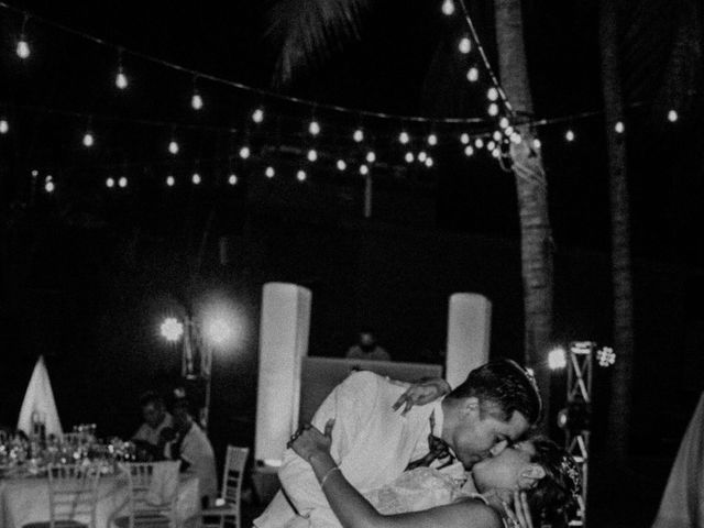 La boda de Walter y Gabriela en Huatulco, Oaxaca 46