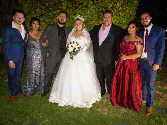 La boda de Jesús  y Sandy en León, Guanajuato 13